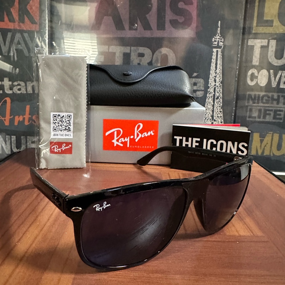 RayBan 4147 Boyfriend 601/80 Black/Blue lenses 60mm